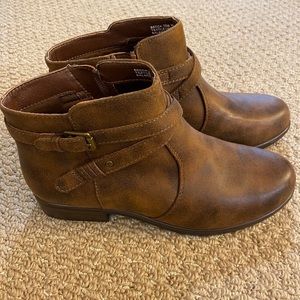 Yuu Ankle Boots - Brown - Size 7.5